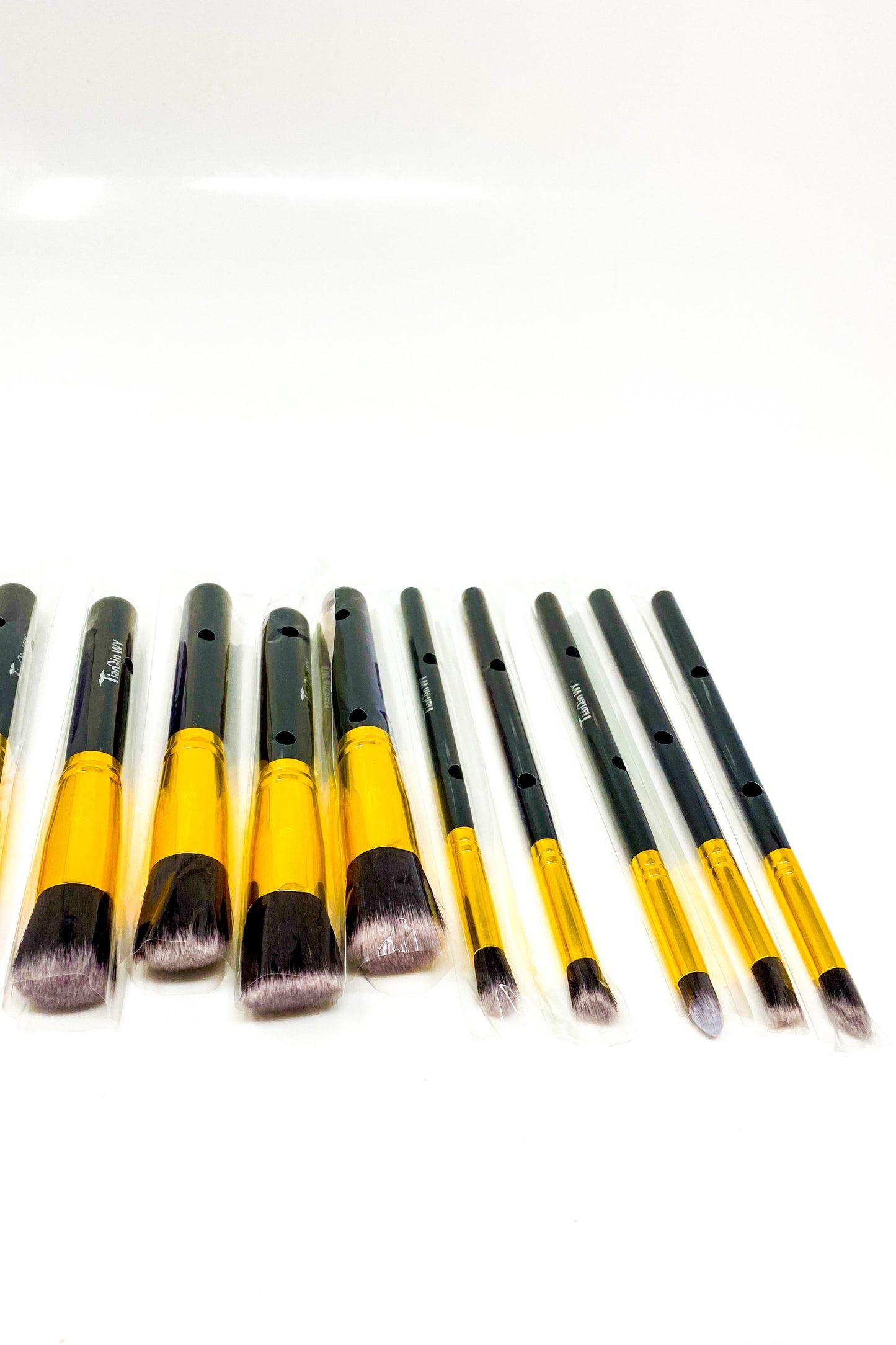 Makeup - Everything Beat 8 - 10 Piece Makeup Brush Set